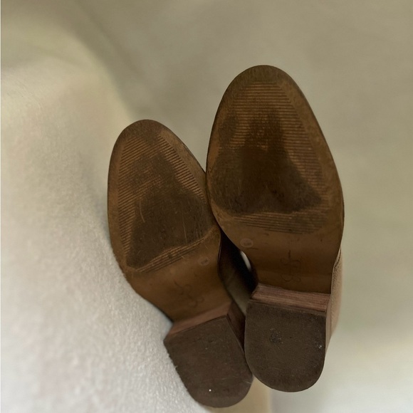 Jessica Simpson Size 8 1/2 Beige Suede Ankle Boots - Picture 15 of 16